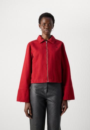 Джинсовая куртка