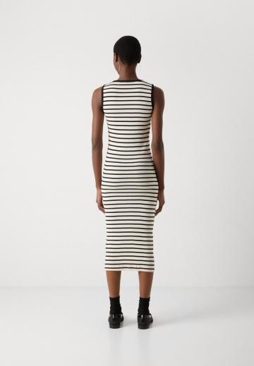 Пляжное платье