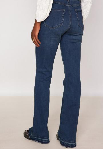 Клешеные брюки