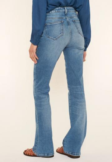 Клешеные брюки