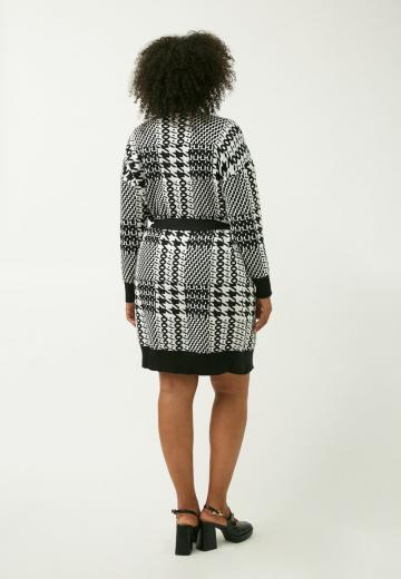 Жаккардовая вязаная кофта