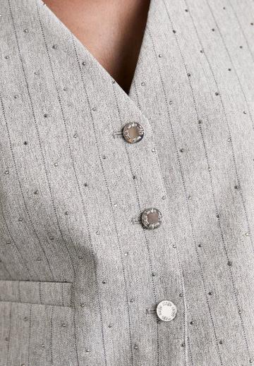 Короткая куртка