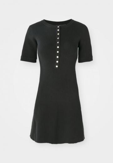 Короткое платье