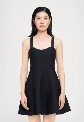 Короткое платье