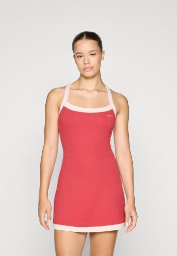 Спортивное платье