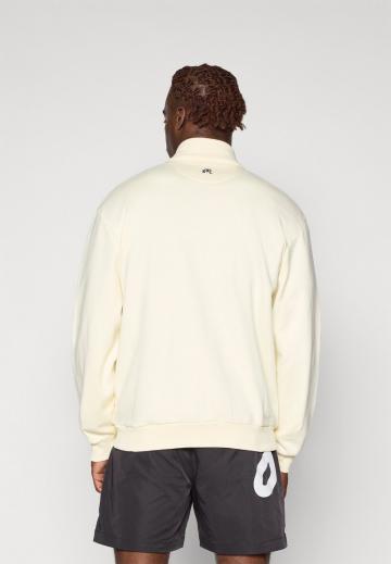 Спортивная кофта