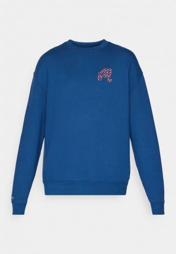 Спортивная кофта