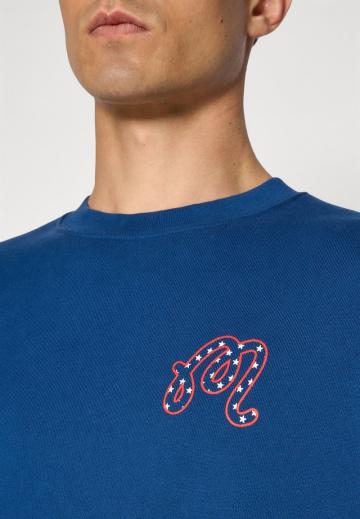 Спортивная кофта