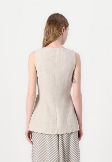 Длинный жилет