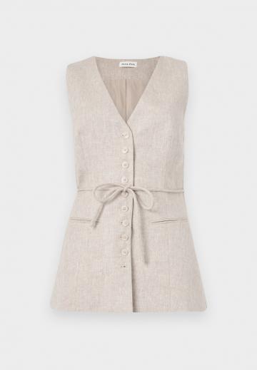 Длинный жилет