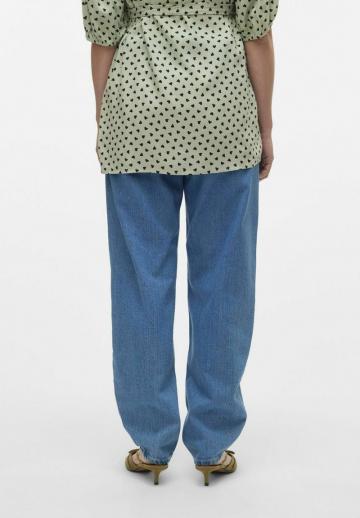 Прямые джинсы