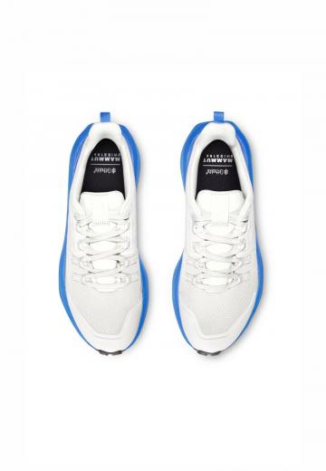 Походные кроссовки