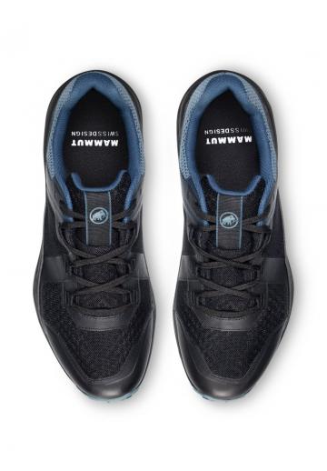 Походные кроссовки