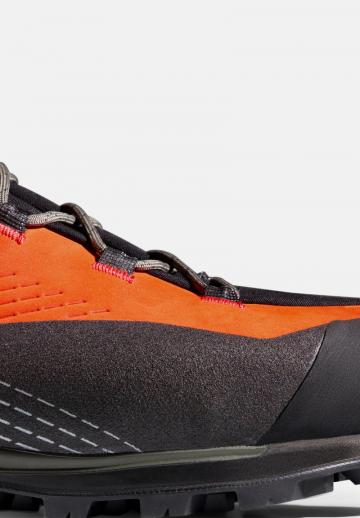 Походные ботинки