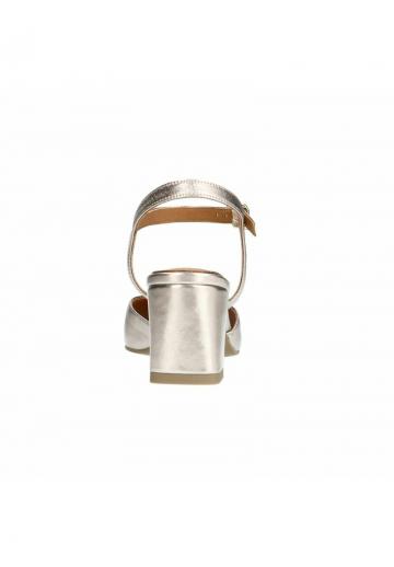 Туфли с ремешком