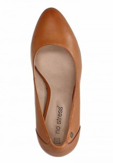 Туфли с высоким носом