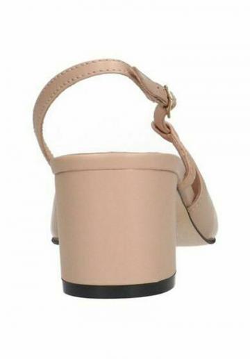 Туфли с ремешком