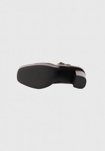 Туфли с ремешком