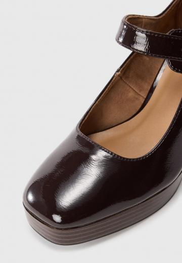 Туфли с ремешком