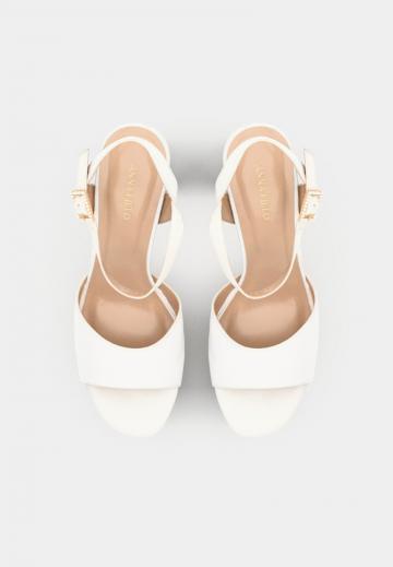 Босоножки на платформе