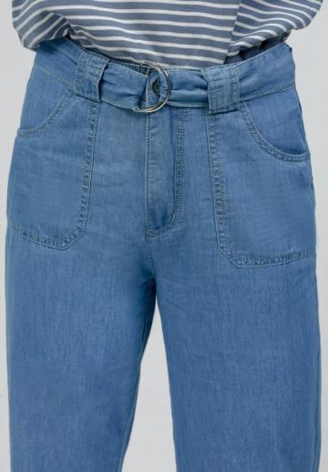 Прямые джинсы