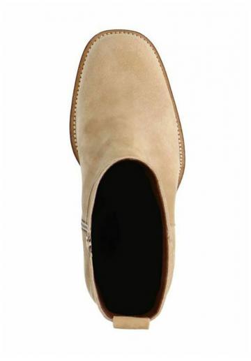 Полусапожки на высоком каблуке