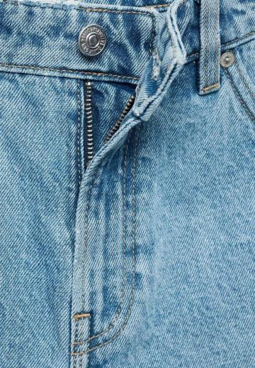 Джинсовые шорты