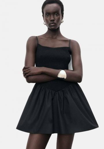 Короткое платье