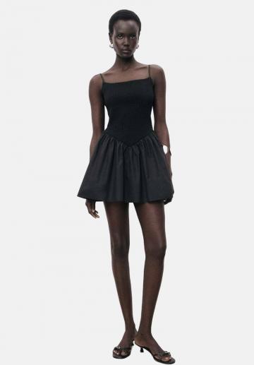 Короткое платье