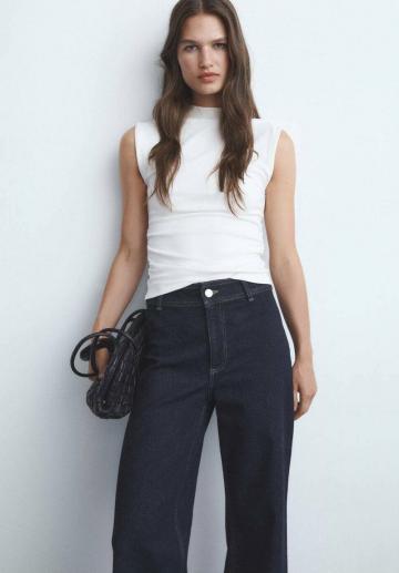 Прямые джинсы