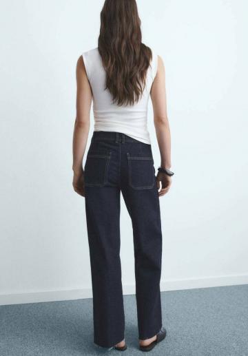 Прямые джинсы