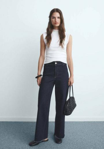 Прямые джинсы