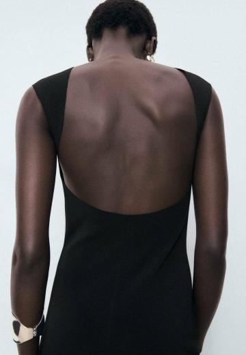 Платье футляр