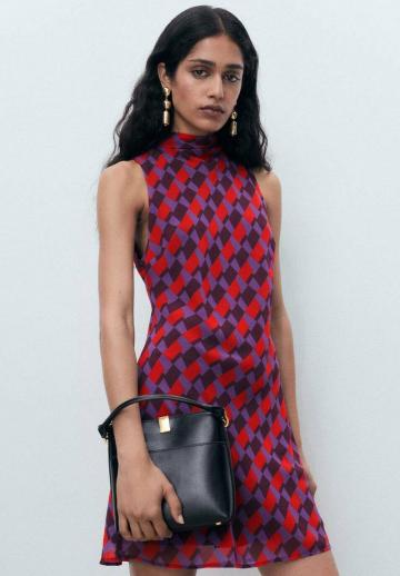 Короткое платье