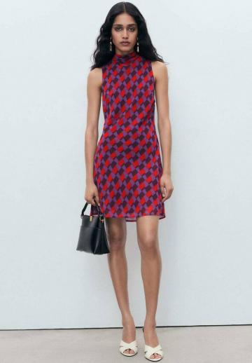 Короткое платье