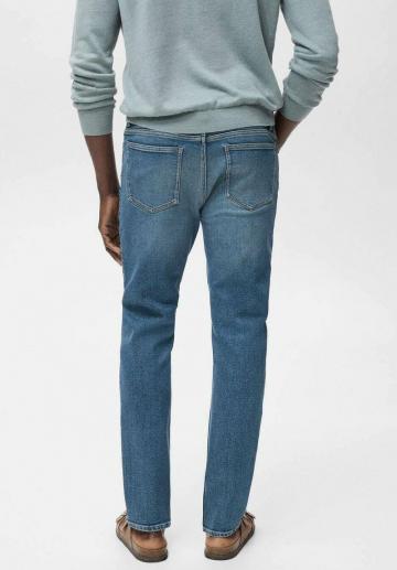 Узкие джинсы