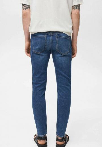 Узкие джинсы