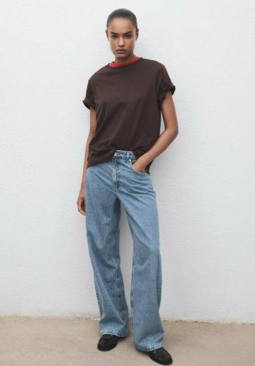 Прямые джинсы