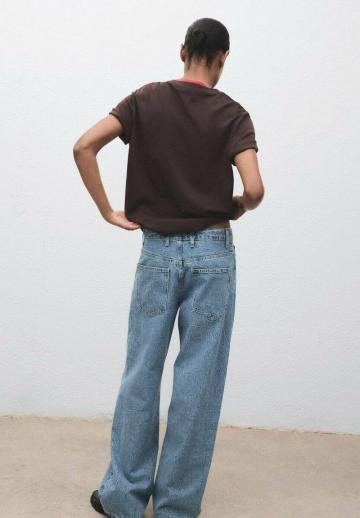 Прямые джинсы