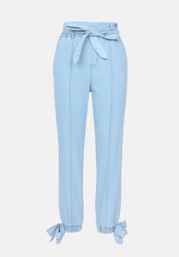 Короткие джинсы