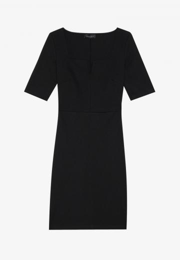 Платье футляр