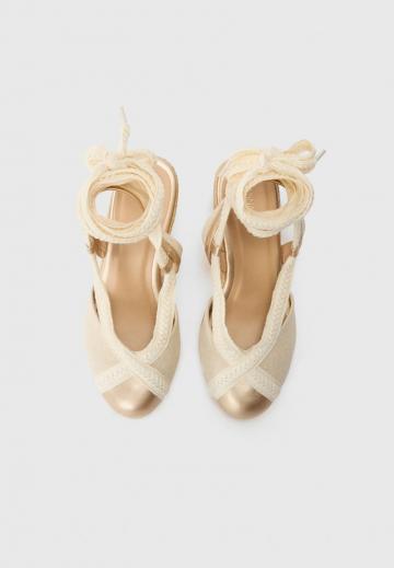 Туфли на танкетке