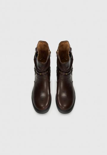 Сапожки на танкетке