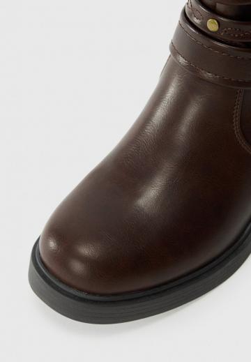 Сапожки на танкетке