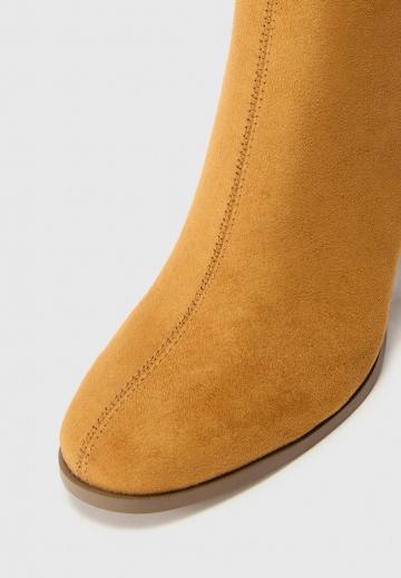 Полусапожки на высоком каблуке