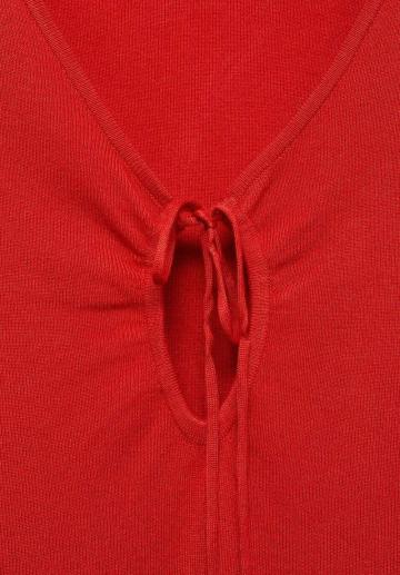 Платье футляр