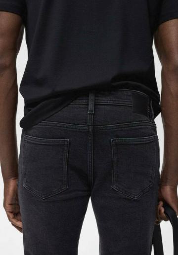 Узкие джинсы