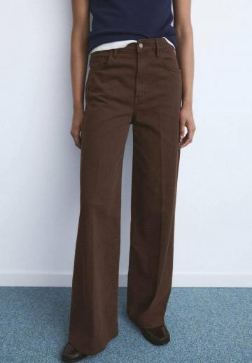 Клешеные джинсы