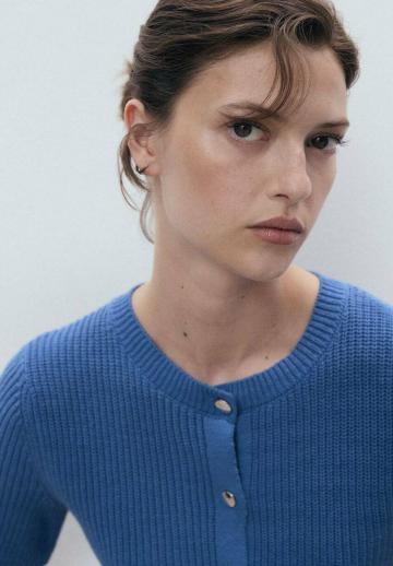 Вязаная кофта