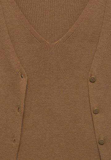 Вязаная кофта